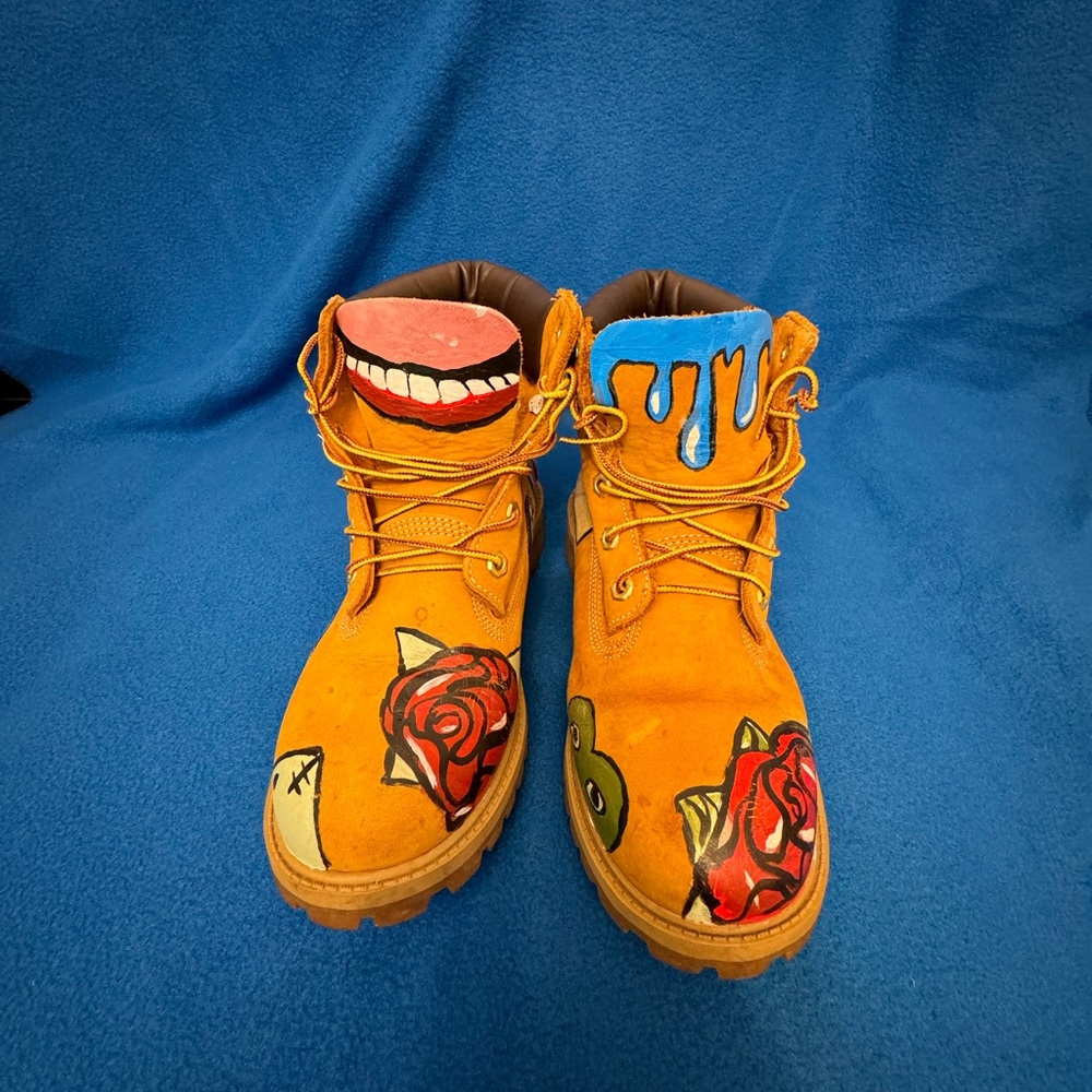 Timberland boots size for men 6.5 and women 7.5 - 8.